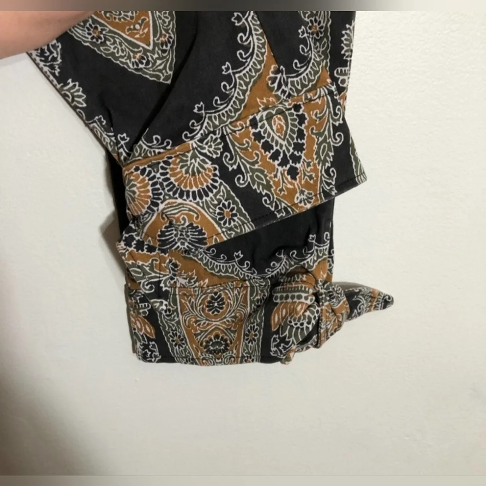 Free People Paisley Print Gray GoldCropped Tie Ankle Pants 0